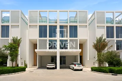 Modern Family Home | Park View | Ready to Move In