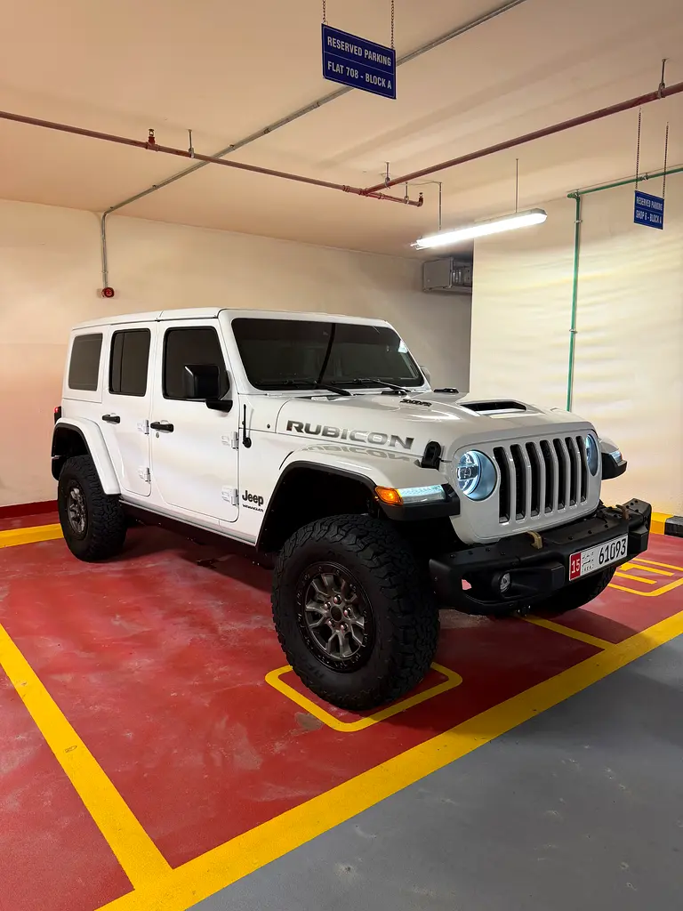 Jeep Wrangler Unlimited 2023 — photo 1 of 9
