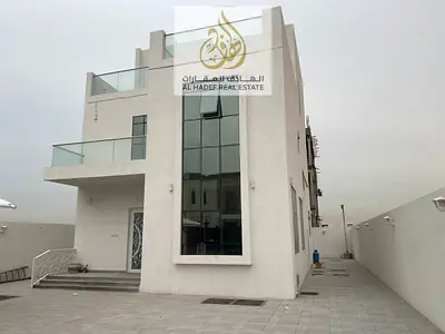 First Tenant Villa for Rent in Sharjah Al Rahmaniya 5500 Sqft 5 Bedrooms 3 Master Rooms Spacious Li