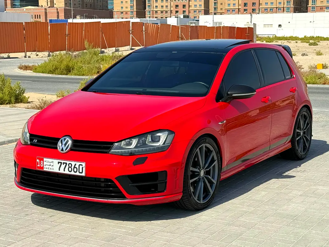 Volkswagen Golf 2016 — photo 1 of 9
