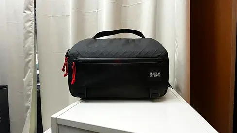 Moment 10L Sling Bag