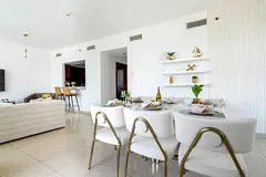 Fully Furnished - 2 Bed Park Island (direct from owner)