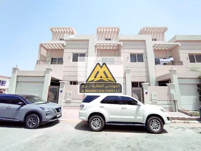 تاون هاوس للإيجار في الزاهية عجمان 5 غرف أرضي وأول وروف بسعر مميز جدا