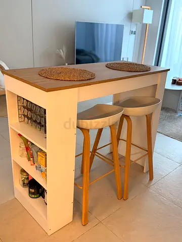 Modern Kitchen Bar with two stools