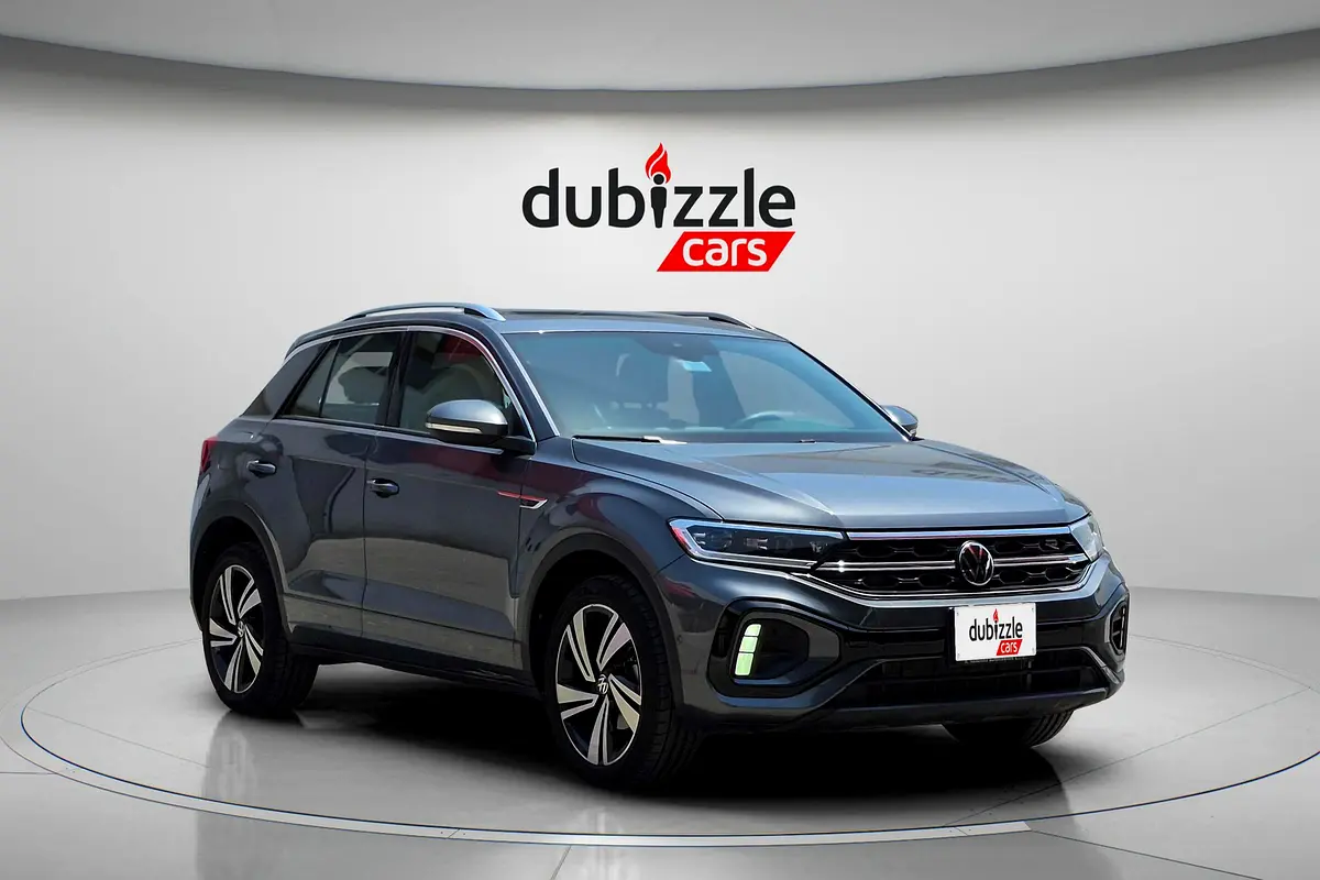 Volkswagen T-Roc 2023 — photo 1 of 15