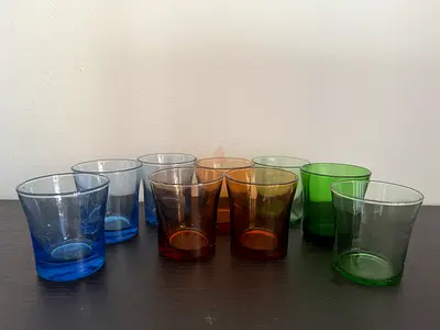 Set of 9 short coloured glasses
