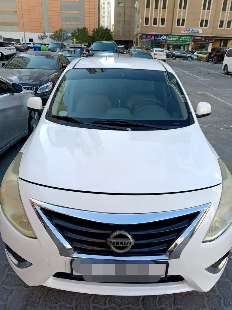 Nissan Sunny 2019 — photo 1 of 6