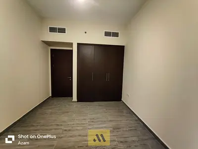 المالك مباشرة: شقة فاخرة غرفتين وغرفة خادمة في جويا فيردي ريزيدنس – حديقة على السطح ومعيشة راقية في JVC