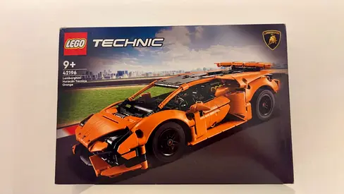 LEGO Lamborghini Huracán Tecnica Orange  42196 - Sealed Box