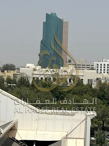 استوديو "سوبر مساحة" في منطقة السور – مطبخ منفصل، موقع استراتيجي، وتأمين ميسر!