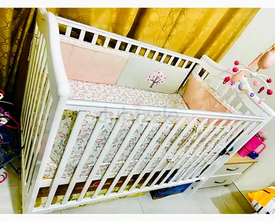 White Wooden Baby Crib with Mattress- Flawless Condition