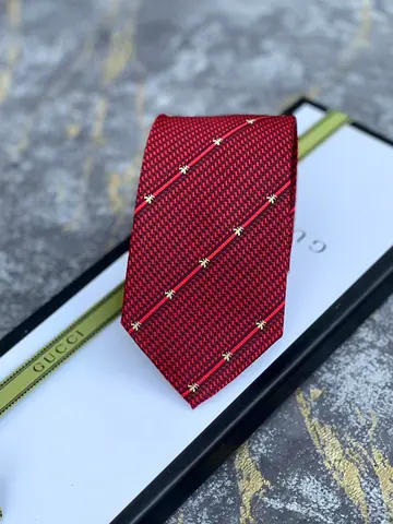 Gucci Mens Red Silk Tie