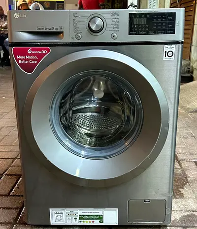 Lg 8kg good condition price 800
