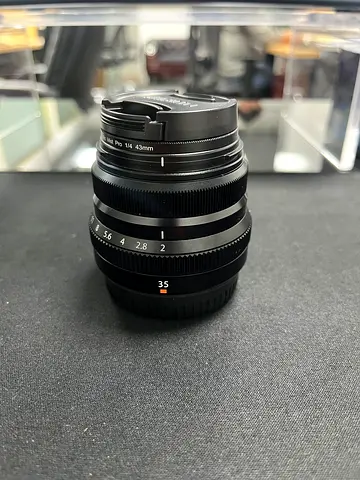 XF 35 F2 in new condition