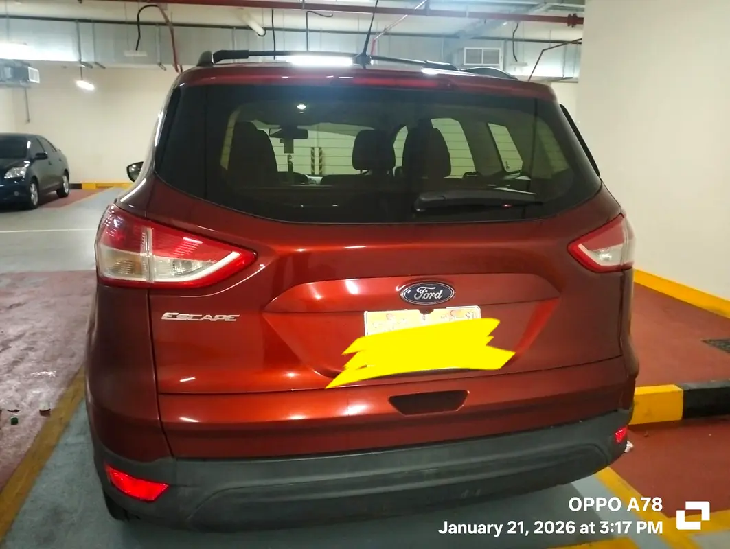 Ford Escape 2014 — photo 1 of 16