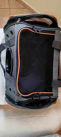 Soft-sided pet carrier bag with mesh windows (small/medium)