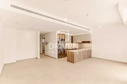 Ready to Move in | Unique Layout and Spacious