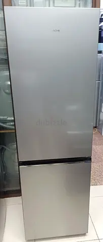 Hitachi bottem mount refrigerator for sell good working