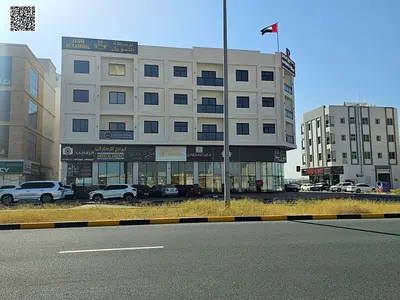 للبيع بناية جديدة من المالك مباشرة عجمان في منطقة العالية على شارع الرئيسي فاصل بين الرقايب والعالية