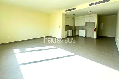 2 Bedroom | Urbana 3 Living | Spacious