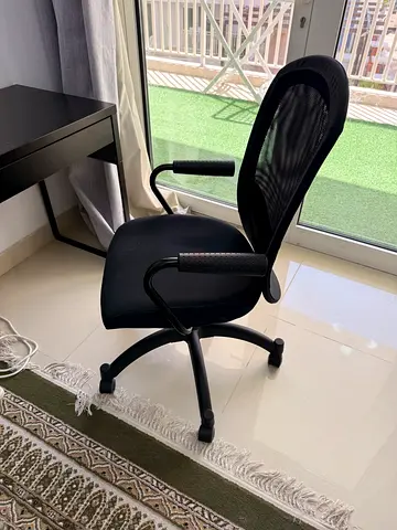 Ergonomic Black Mesh Office Chair - Good Condition