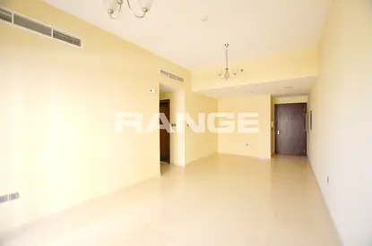 Huge and Bright 2 bhk | Closed kitchen |