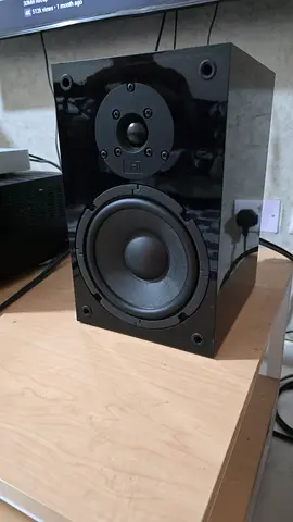 Pair of high gloss NHT super one 2.1 black bookshelf speakers (used) -  very good condition
