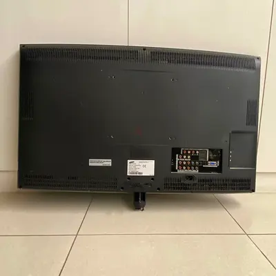 Samsung 32 inch LCD TV for Sale