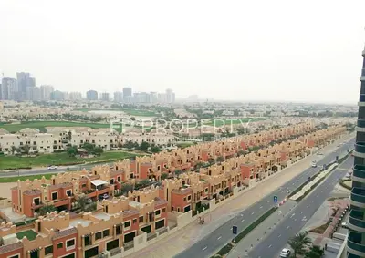 SPACIOUS | MODERN 2-BEDROOM | GOLF VIEW