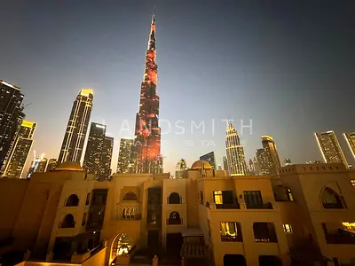 Beautiful 2BR Apt with Amazing Burj Khalifa View