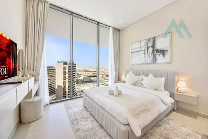 Luxury 1BR | Private Jacuzzi | Skyline View.