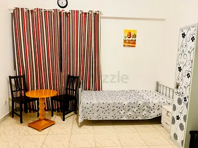Executive Male Room Available – Khalifa Street,
