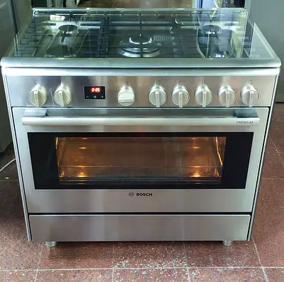 Bosch made Italy 5 Burner Full Gas Cooker Range. 90Cm