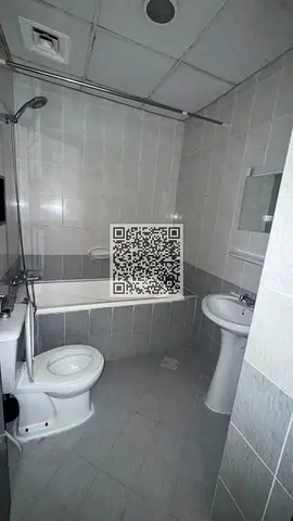 Spacious 2 bedroom plus study room with parking 420000 in paradise lake tower