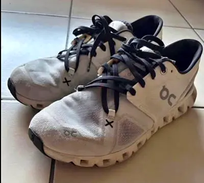 On Cloud Running shoes