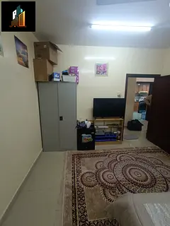 sharing room in 2bhk Al shuwaiheen.mujarah.nabba.marija.good apartment family building split AC