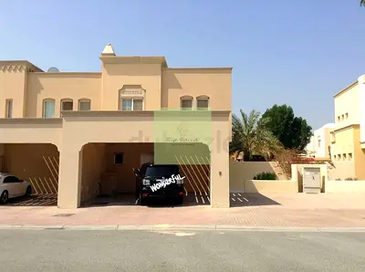 Villa for Rent Springs 15 well-maintained with living room extension.