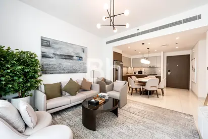 Vacancy June | Corner Unit | Private Beach Access
