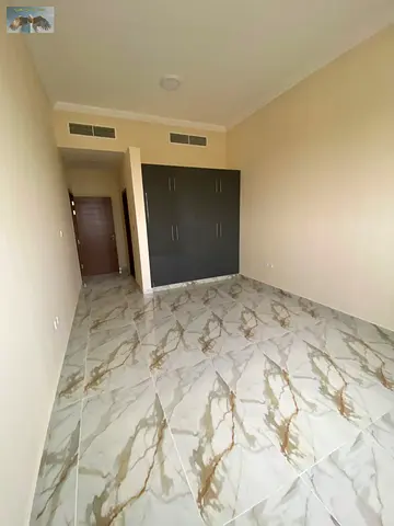 Beautiful apartment, spacious, in a prime location, with a balcony and great view, close to all services, and easy access to Dubai and Sharjah.