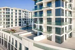 Fully Furnished Apartment | Direct Beach Access