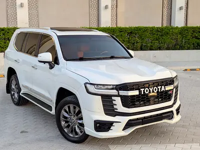 Toyota Land Cruiser GXR Top Full Option 2015 Facelifted 2026 - GCC Specs - Excellent Condition