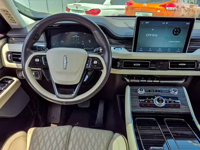 صورة 10 لـ 2022 Lincoln AVIATOR