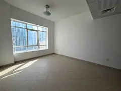 Second tenant | Spacious | Open view | Built-in wardrobes | 2 baths | Free maintenance | Prime locat