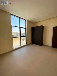 Two bedrooms and a living room / Excellent space / First occupancy / High-end finishing / Market / E