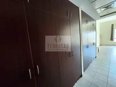 XXL STUDIO | 527 l 8 WARDROBES | HIGH ROI