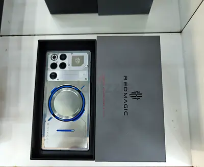 RAD MAGIC PHONE 11PRO 1TB STORAGE