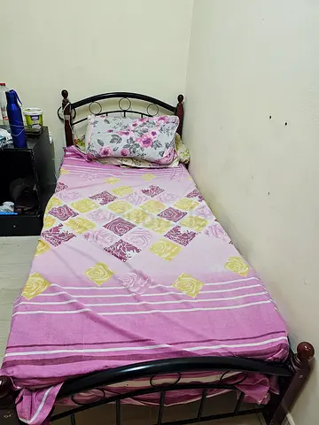 Bed space for keralite bachilers only