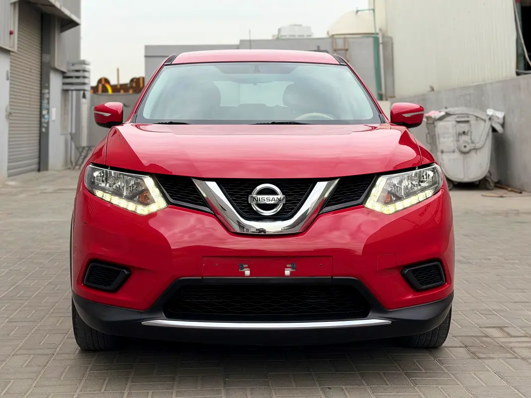 Nissan X-Trail 2016 — photo 1 of 15