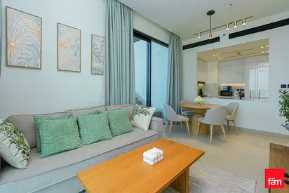 Luxury 2 Bed | Private Pool | Furnished