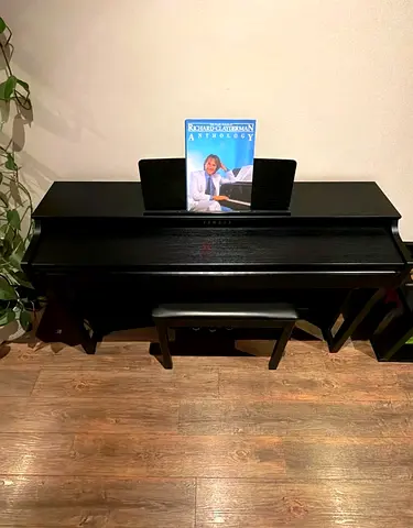 Yamaha Digital Piano with Bench with Excellent  Condition